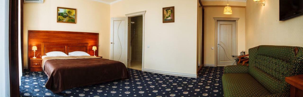 Отельно-Ресторанный Комплекс Златогор Lubny Dış mekan fotoğraf